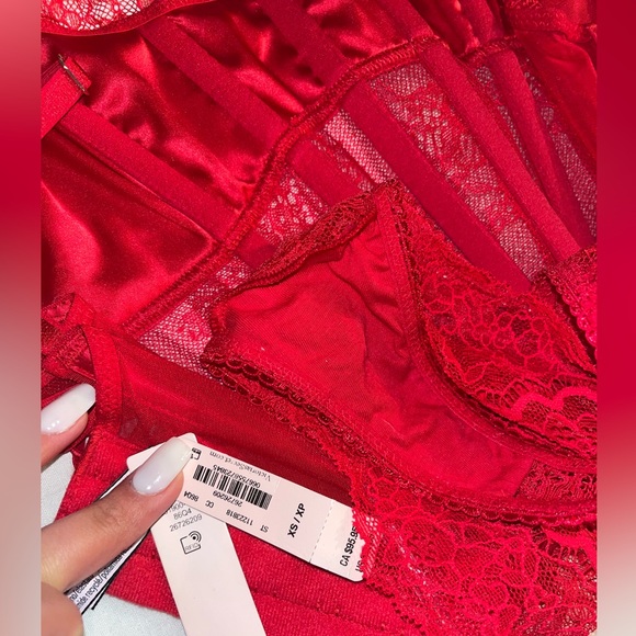 Body rouge NEUF avec étiquette de taille XS - Picture 5 of 7